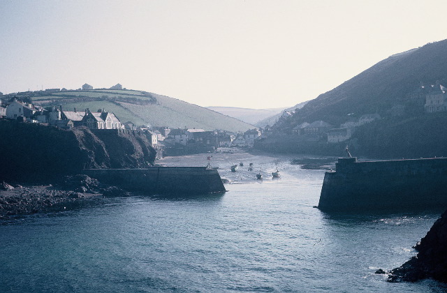 6. The harbour entry as seen from Lobber Point